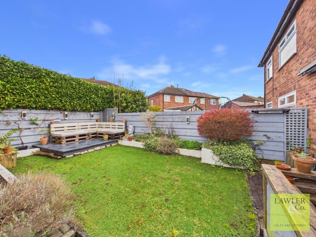Capesthorne Road, Hazel Grove, Stockport, Cheshire, SK7 6BP photo 2