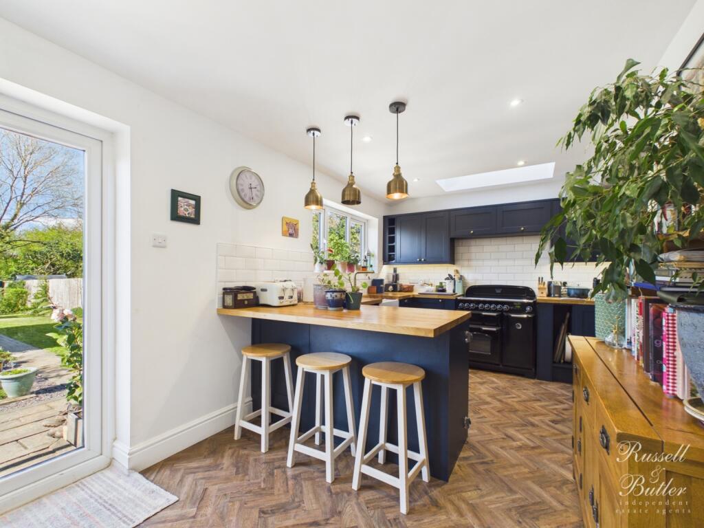Buckingham Road, Gawcott, Buckingham, MK18 4JD photo 4