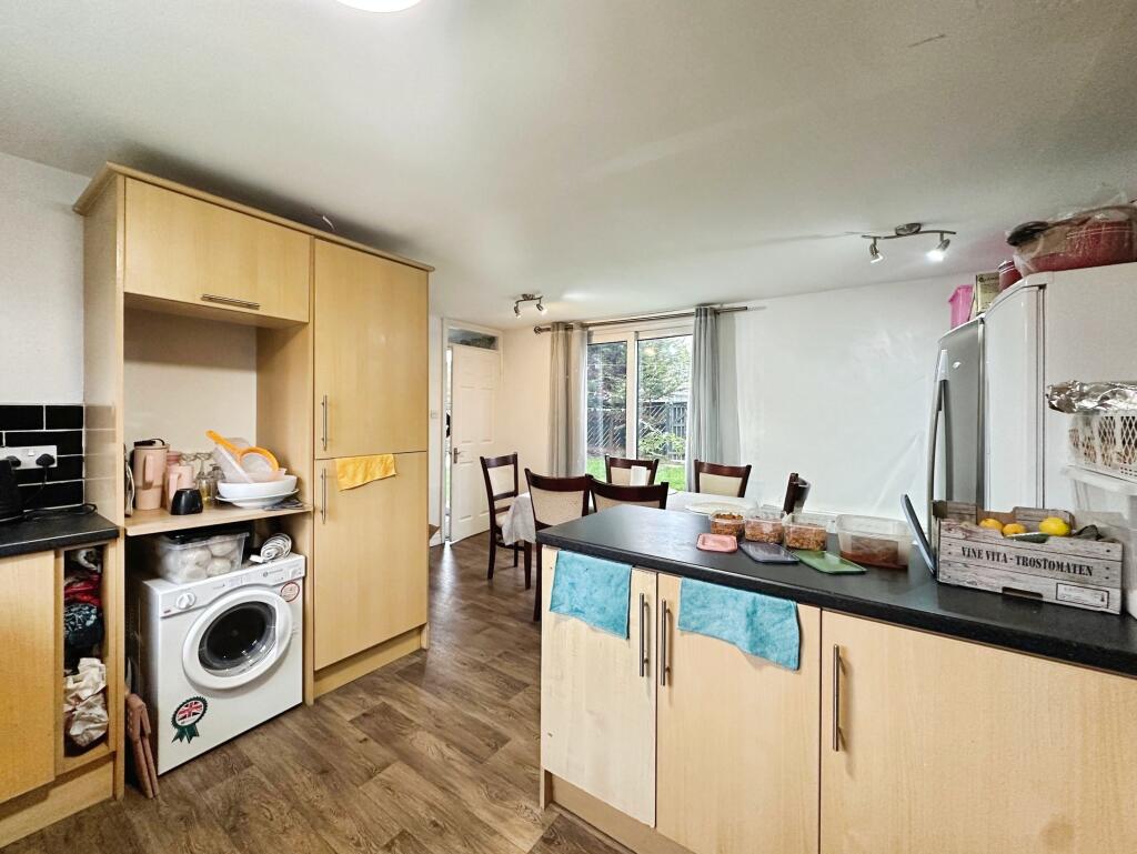 Chesters Avenue, Longbenton, Newcastle upon Tyne, NE12 photo 3