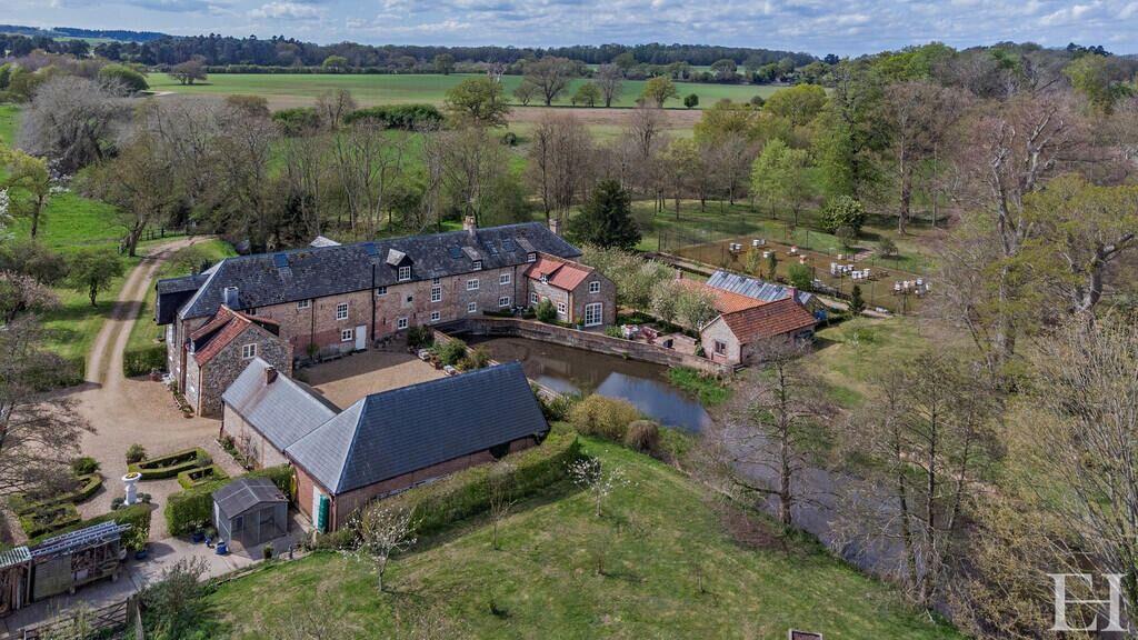 House in Ipswich - View 3