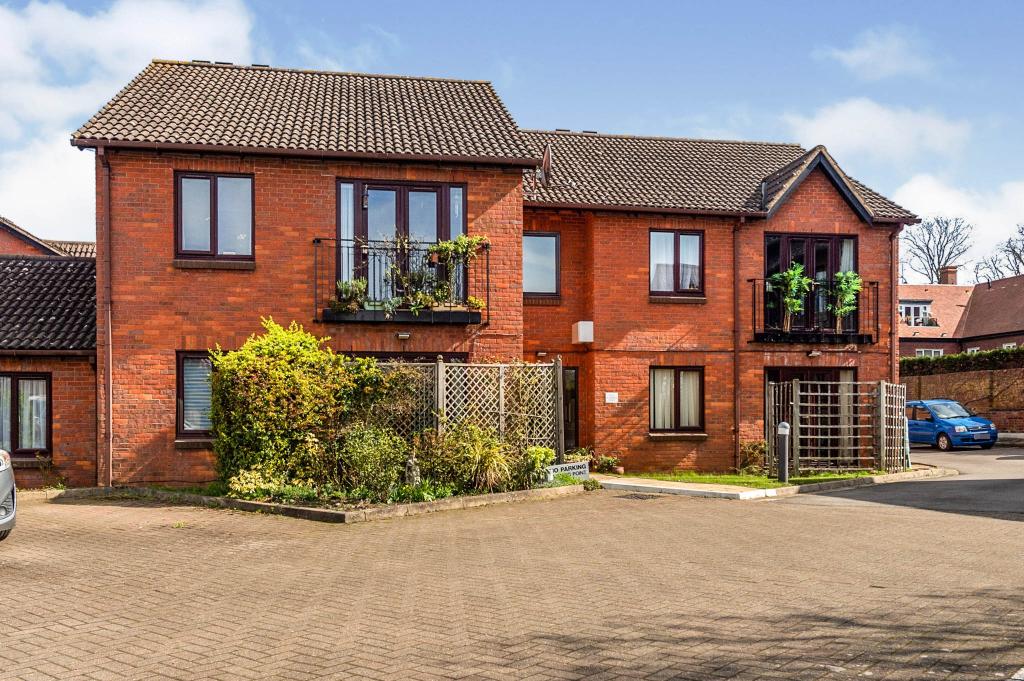Main image of property: Batchwood View, St. Albans