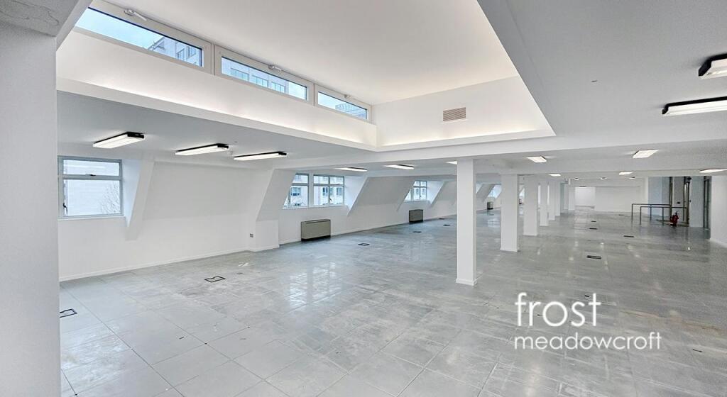 Grove House 27 Hammersmith Grove W6 office to let west london ext 7.jpg