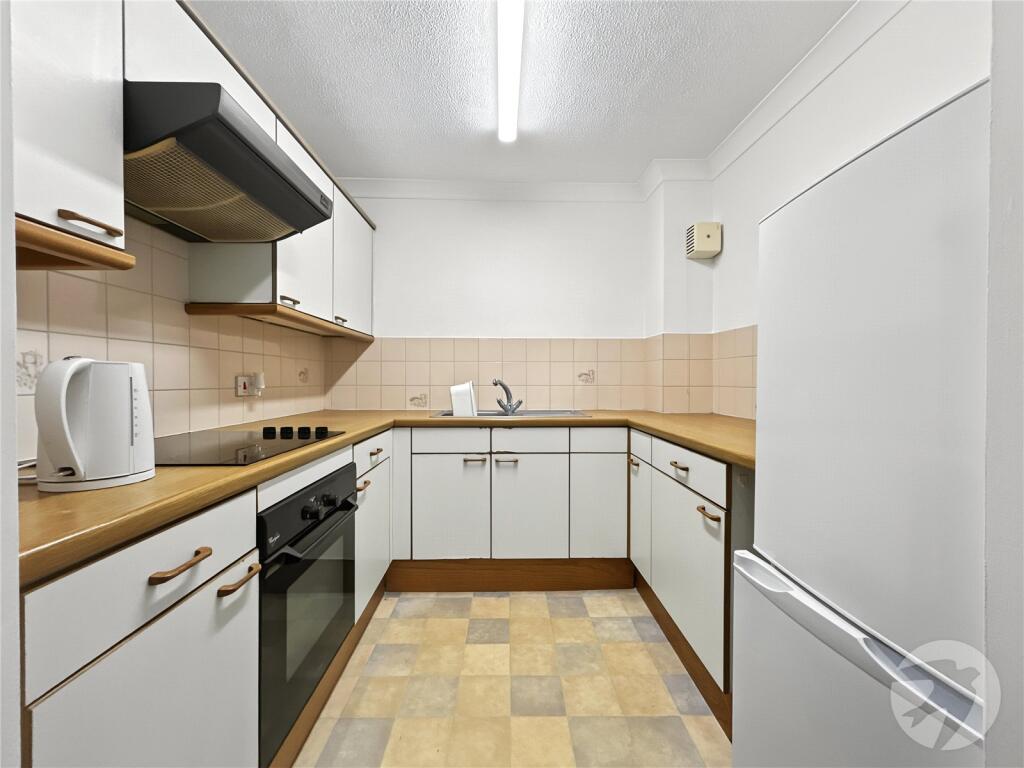 Apartment in Dartford - View 4