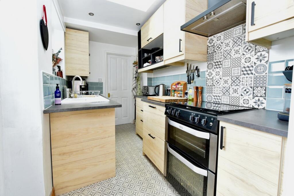 Welby Place, Sheffield, South Yorkshire, S8 photo 3