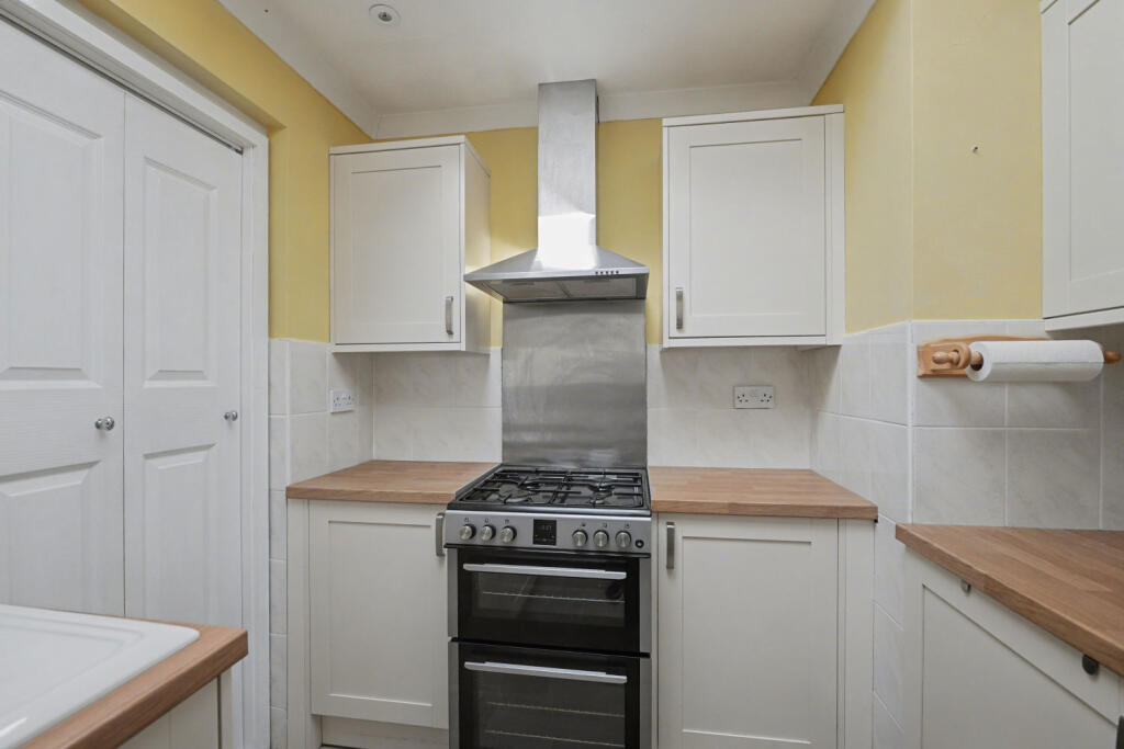 House in Portsmouth - View 3