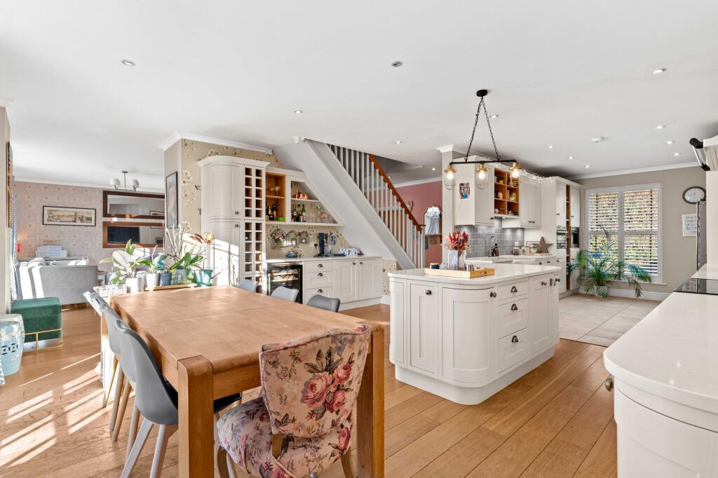 Pye Gardens, Bishop's Stortford, CM23 photo 2
