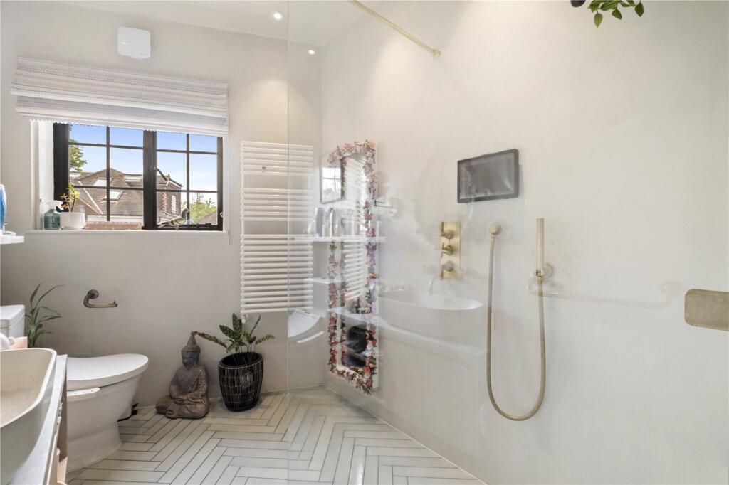 House in London - View 5