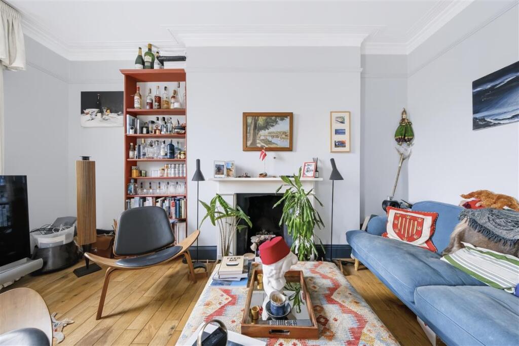 Apartment in London - View 5