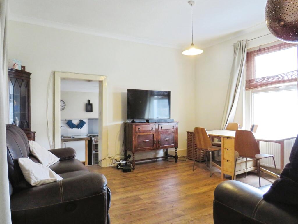 Apartment in Salisbury, St. Paul's - More