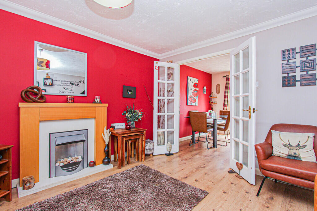 Home Close, Irthlingborough photo 4