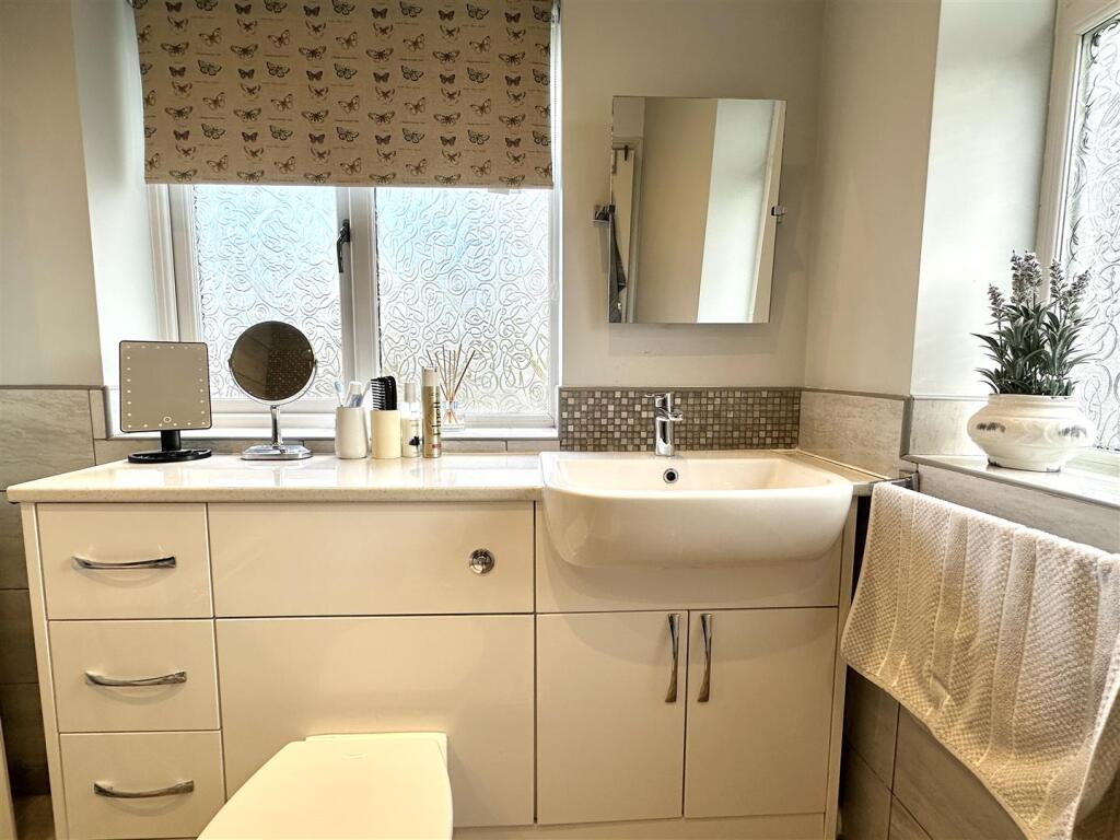 Additional image 24 of Cross Road, Alcester