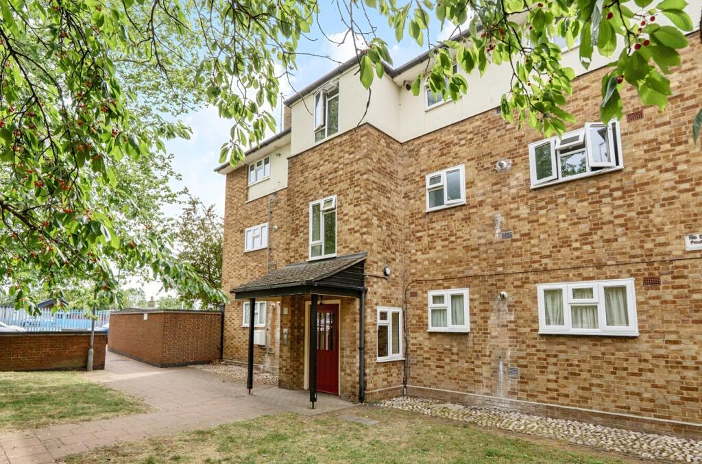 Main image of property: Avon Green, South Ockendon, Essex, RM15 5QJ