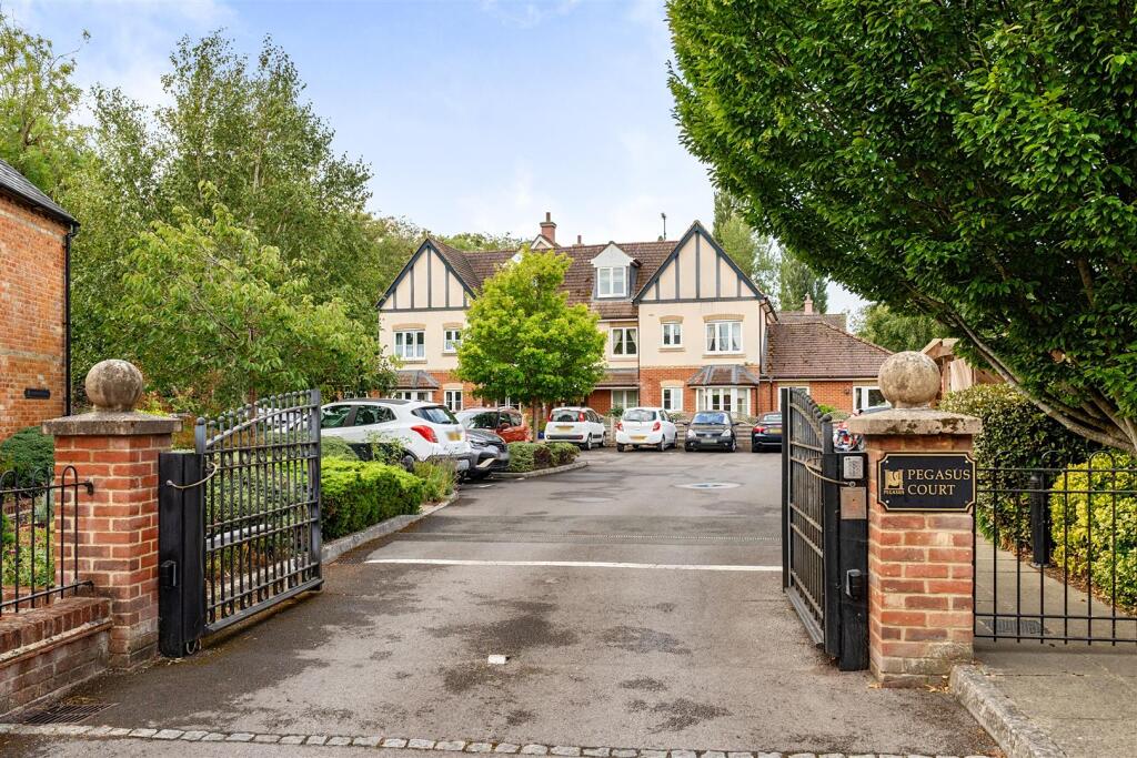 Apartment in Wantage, Belmont Park - View 4