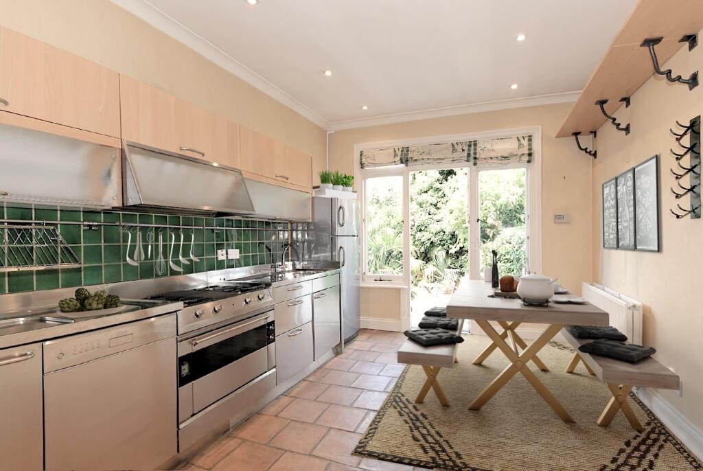 House in London, Grove Park - View 4