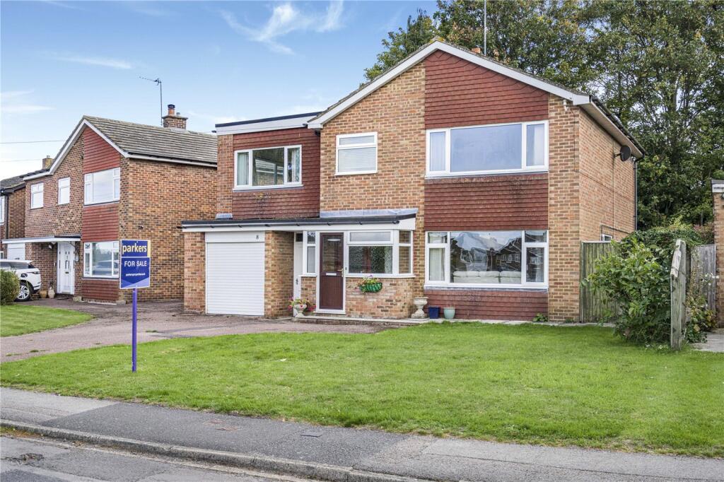 4-bed detached on Rectory Meadow, Chinnor, Oxfordshire, OX39, £650,000