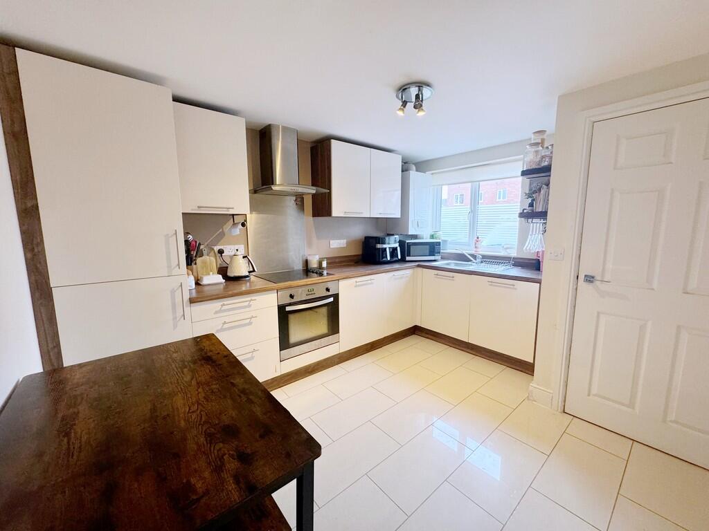 Dunsmore Court, Hillmorton  photo 4