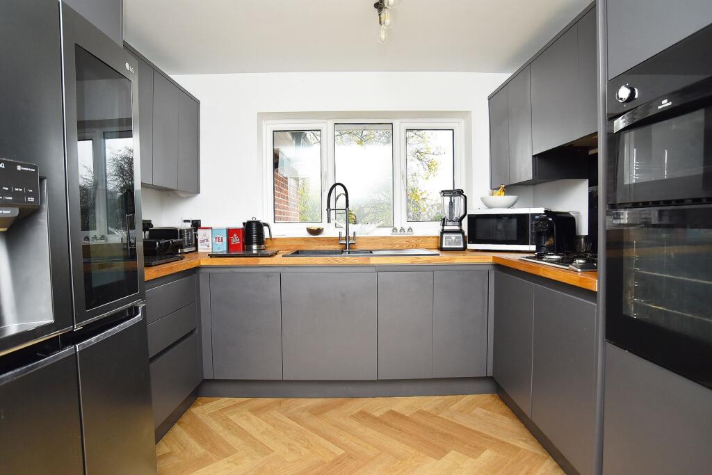 Old Trough Way, Harrogate, HG1 photo 3
