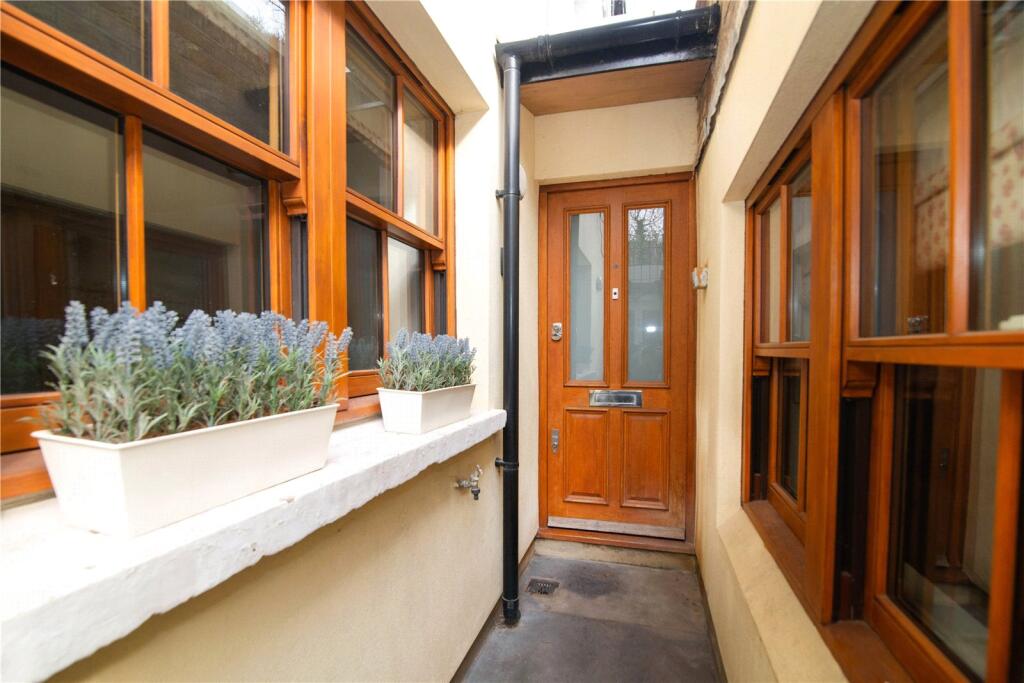 Apartment in Twickenham - View 4
