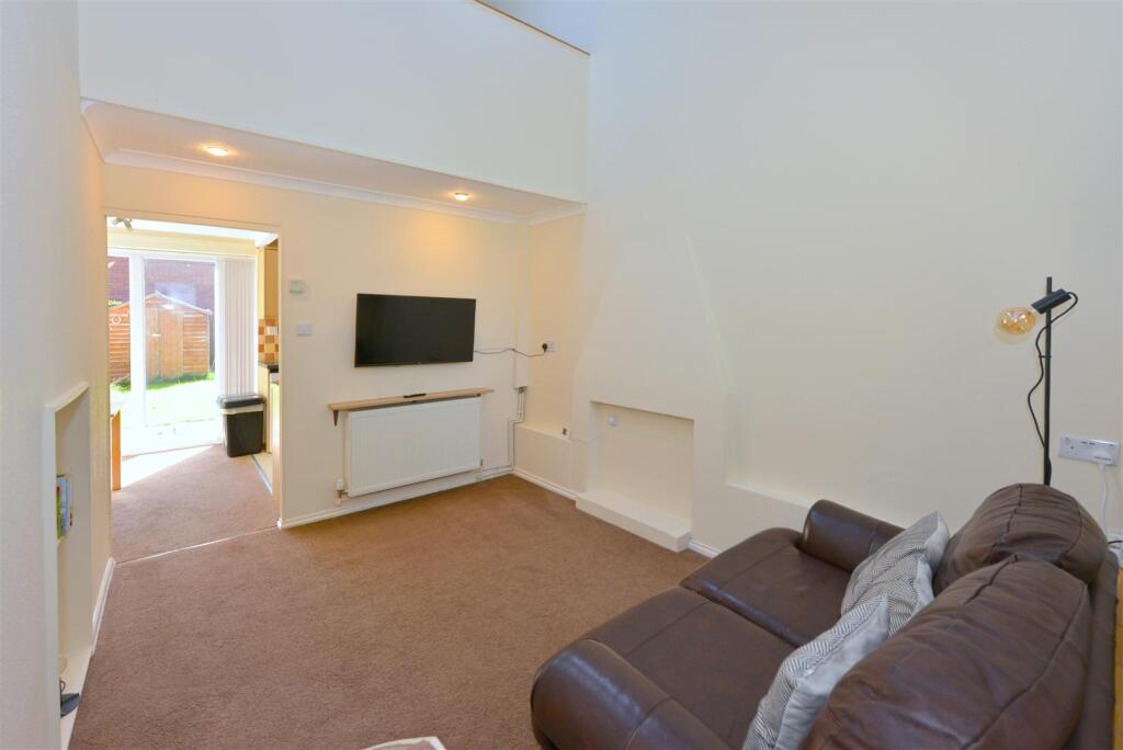 The Oaklands, Bicton Heath, Shrewsbury photo 3