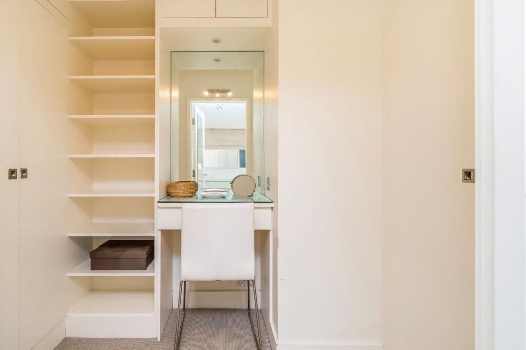 Apartment in London - More