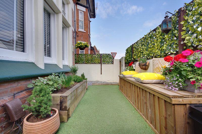 Apartment in Bournemouth - More