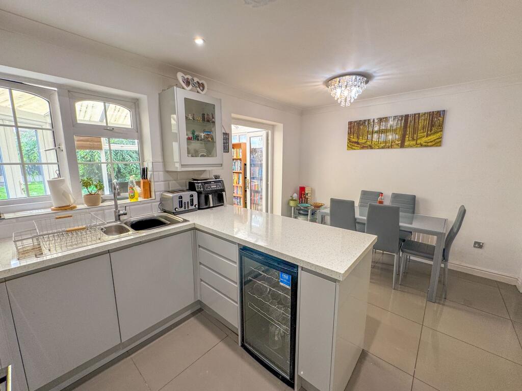 House in Nuneaton and Bedworth, Grove Farm, Galley Common - View 3