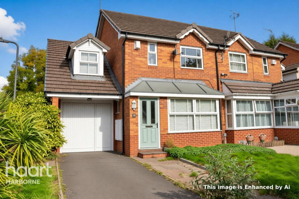 3-bed semi-detached on Woodridge Avenue, Quinton, £290,000