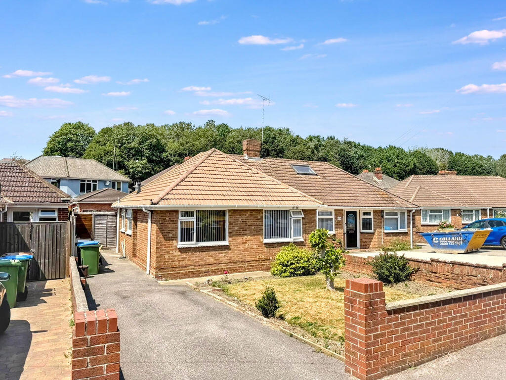 Main image of property: Dale Valley Close, Southampton