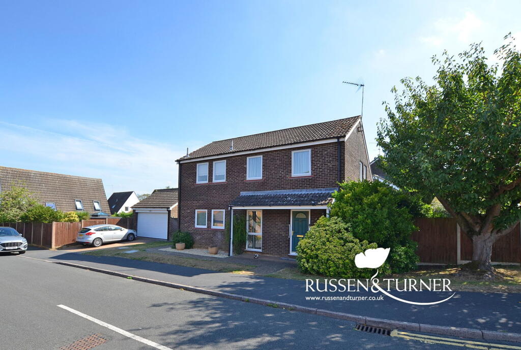 4-bed detached on Detached Family Home on Springwood Estate, £395,000