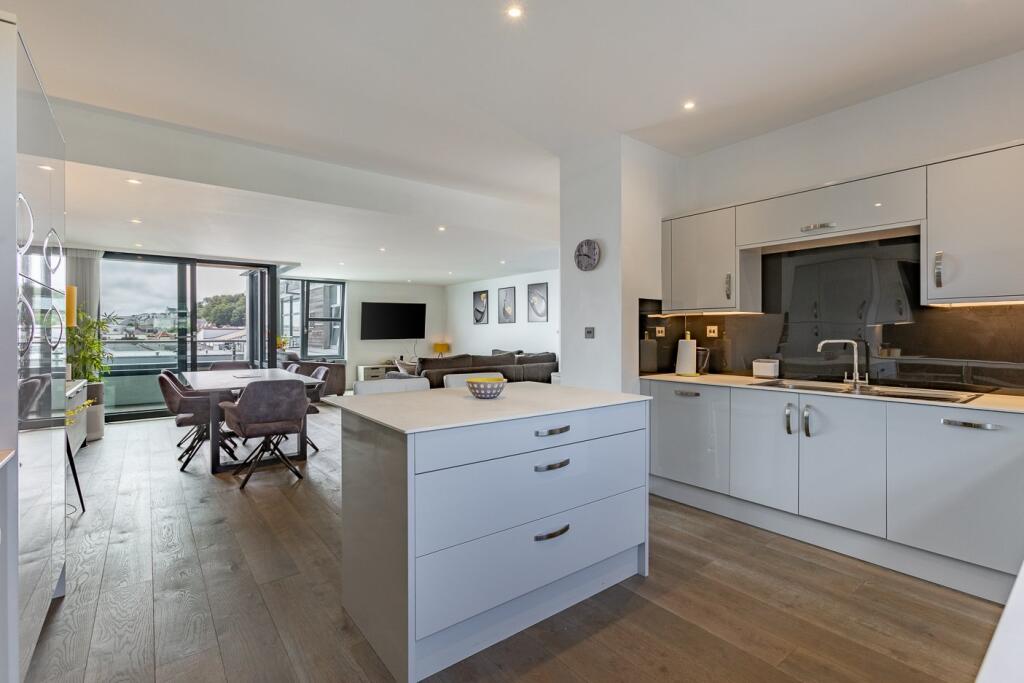 15 Vue D'Epec, Rue de Vega, Elizabeth Avenue, St Peter Port, GY1 photo 2
