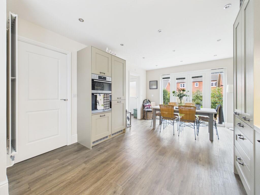 House in Towcester, West Northamptonshire - More