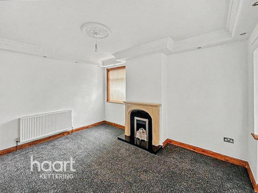 House in Northampton - View 4