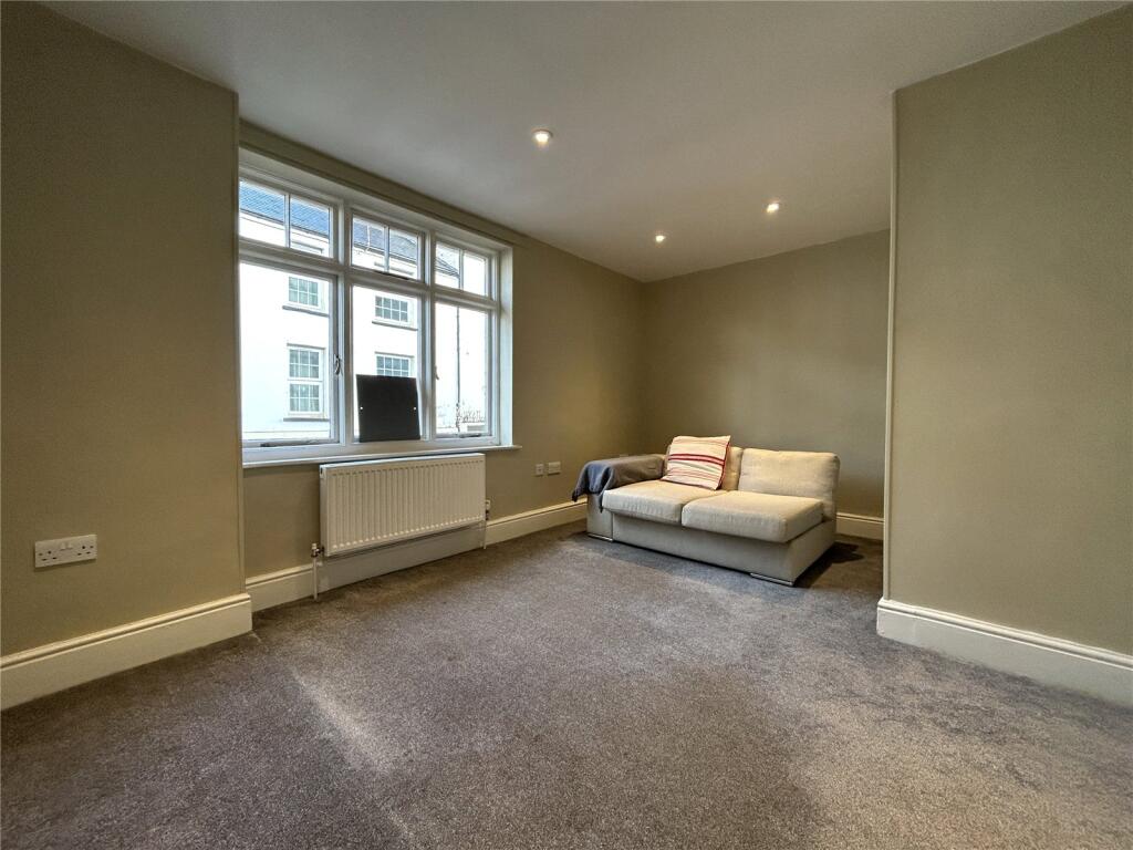 Apartment in Taunton - View 2