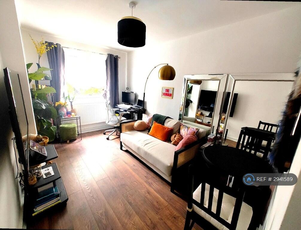 Main image of property: Cooper Close, London, SE1