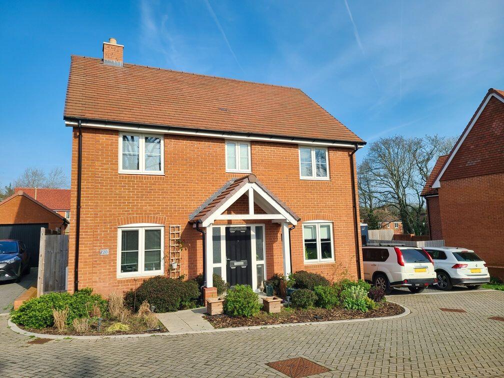 4-bed detached on Lakeside Way, Totton, SO40 2TD, £132,500