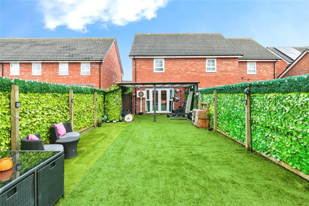 Crompton Close, Garstang, Preston, Lancashire, PR3 photo 2