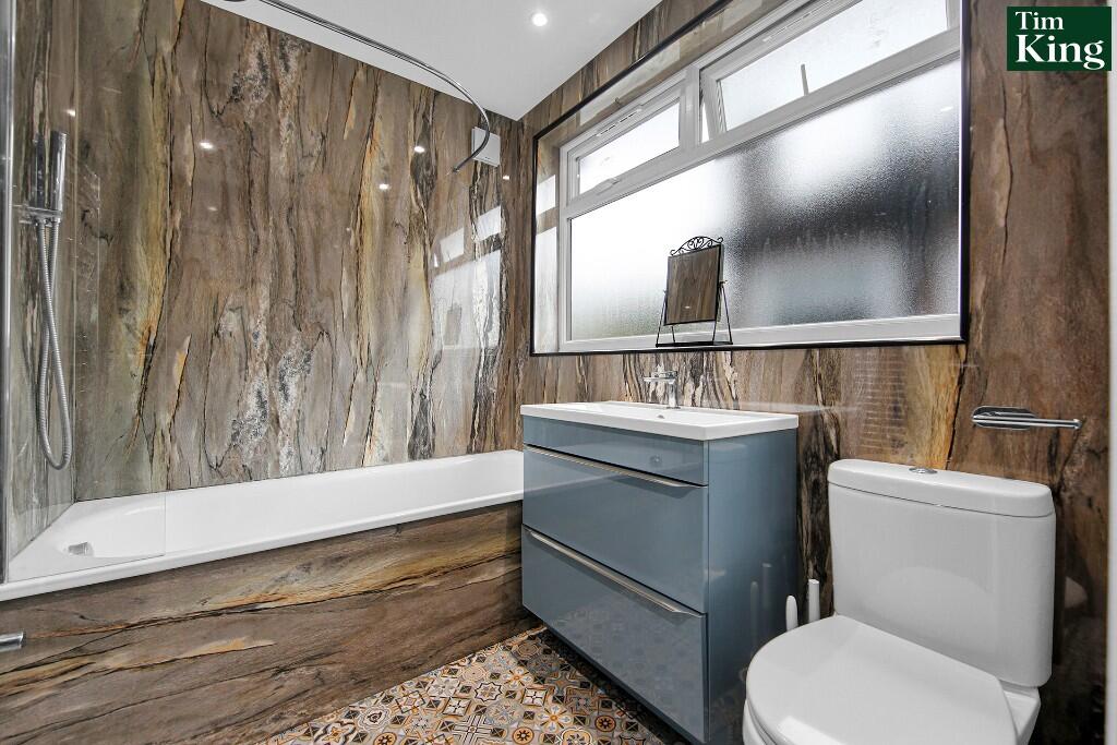 Endlebury Road, Chingford, E4 photo 3
