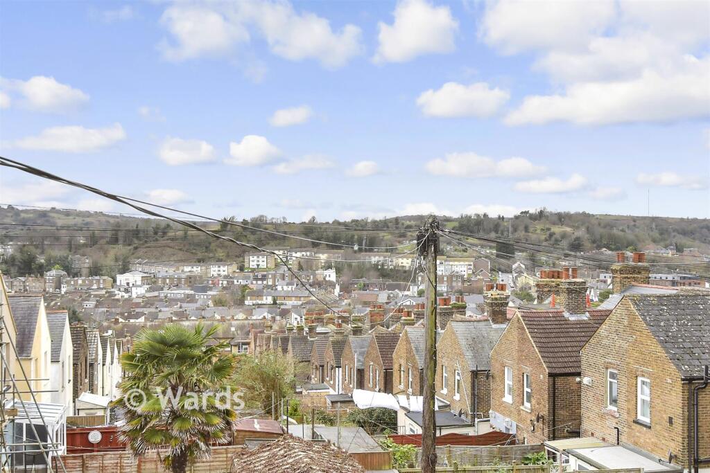 Astley Avenue, Dover, Kent photo 2