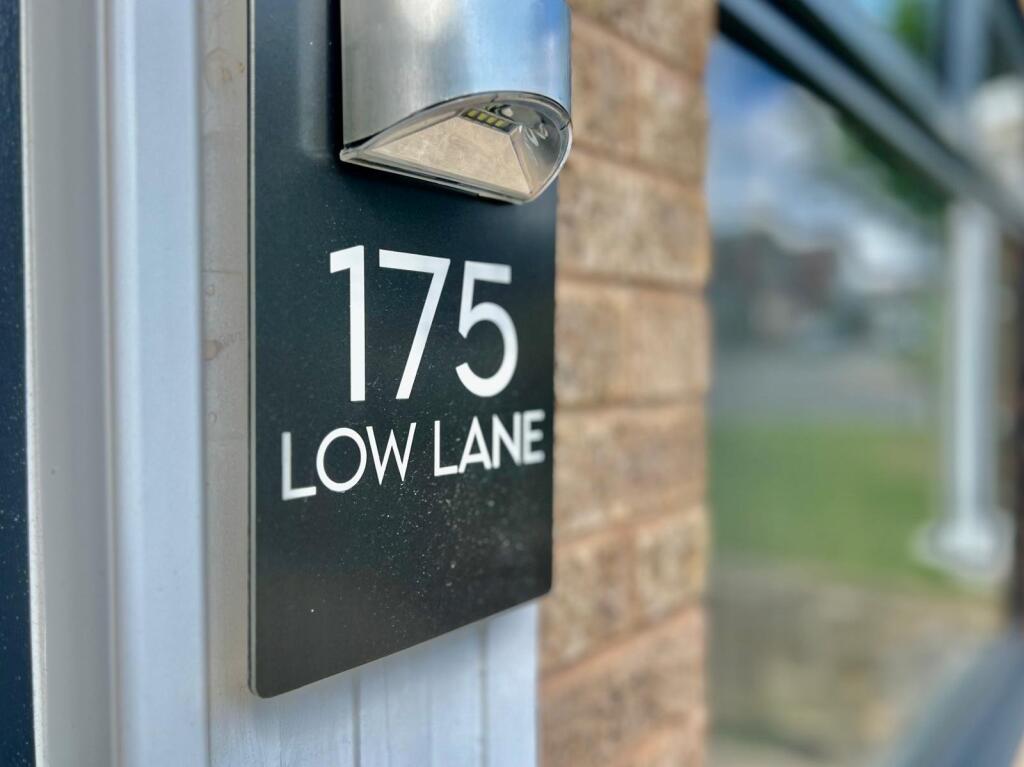 House in Leeds, Troy, Horsforth - View 2