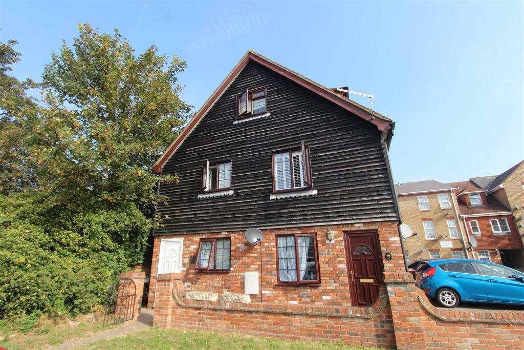 Main image of property: 20 Ronalds Court, Sittingbourne