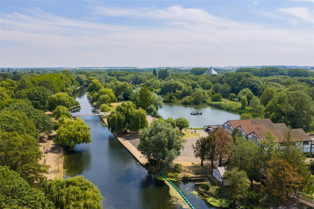 Rothsay Road, Bedford, Bedfordshire, MK40 photo 4