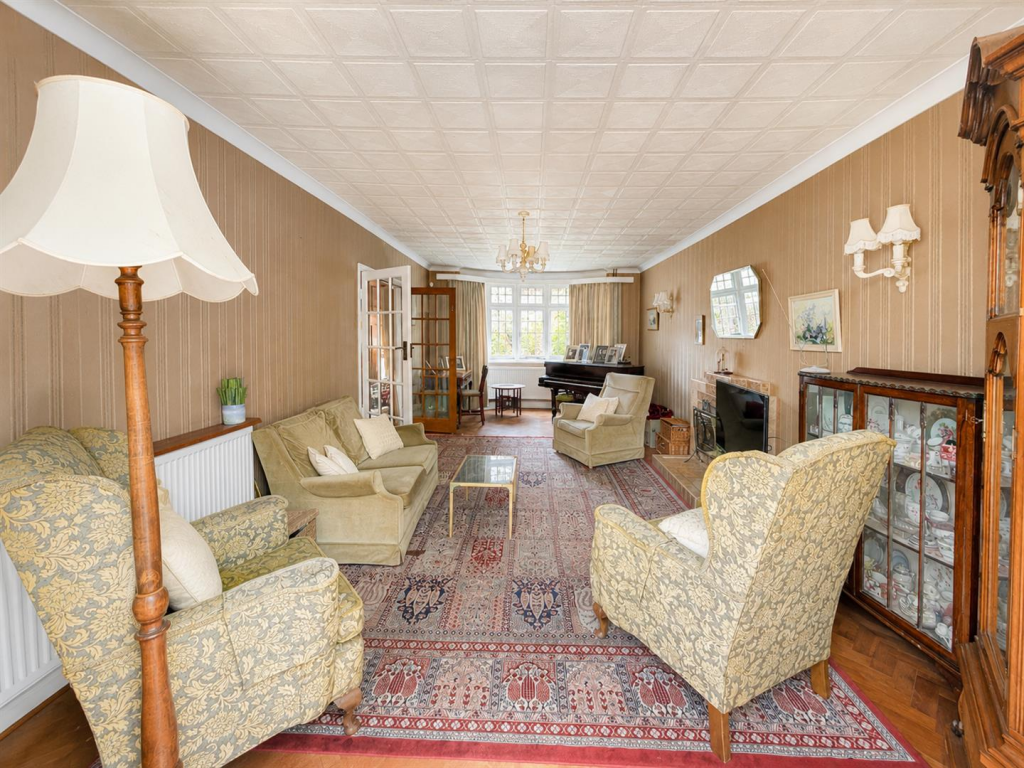 House in Sutton - View 4
