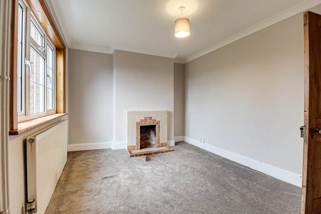 Additional image 4 of New Fiddlers Hill, Harpenden, AL5