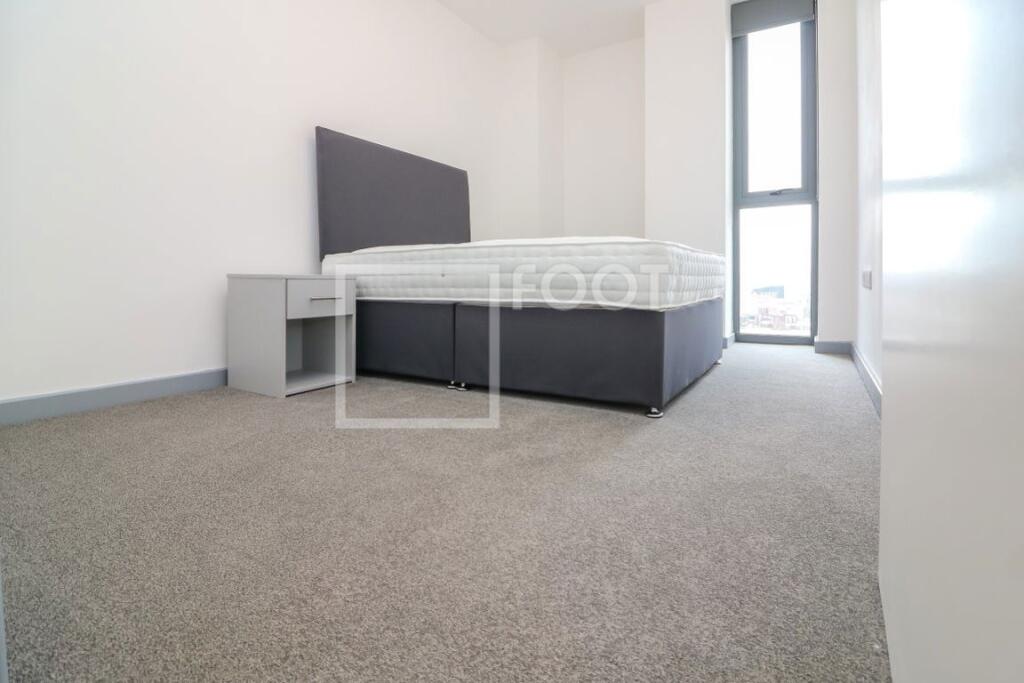 Apartment in Bradford - View 3