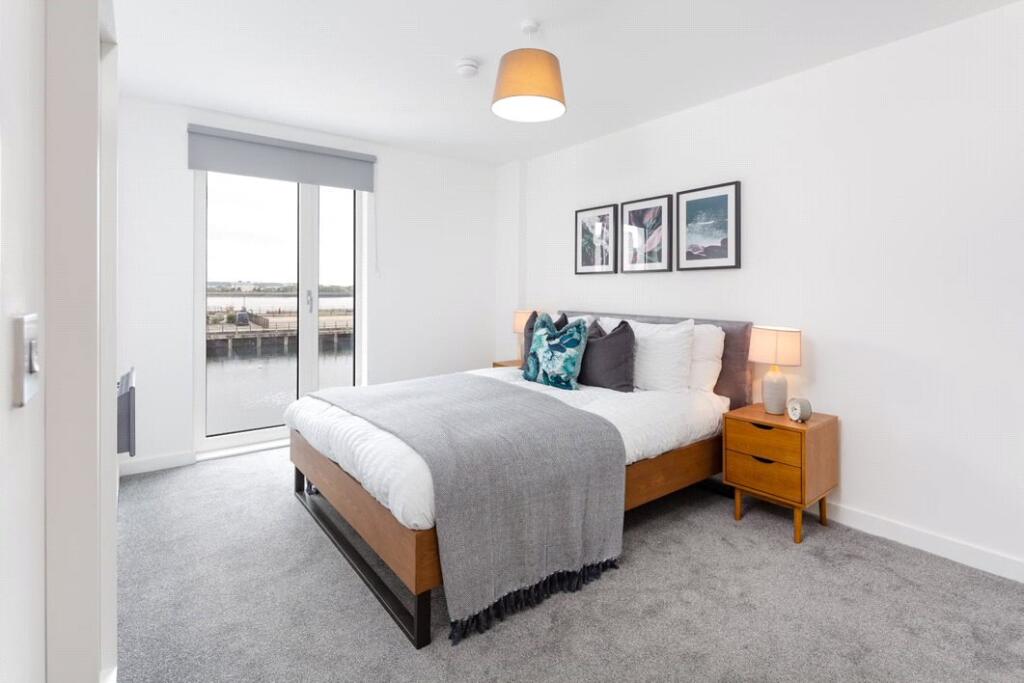 2 bedroom penthouse for rent