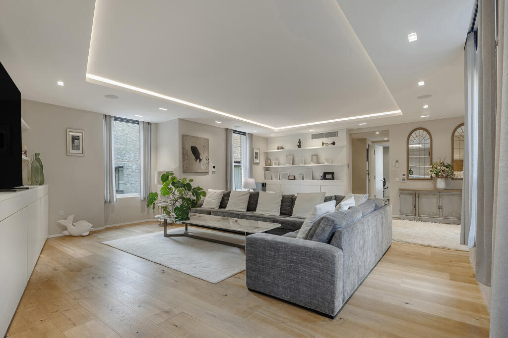 Main image of property: Victoria Gardens, Notting Hill, London, W11