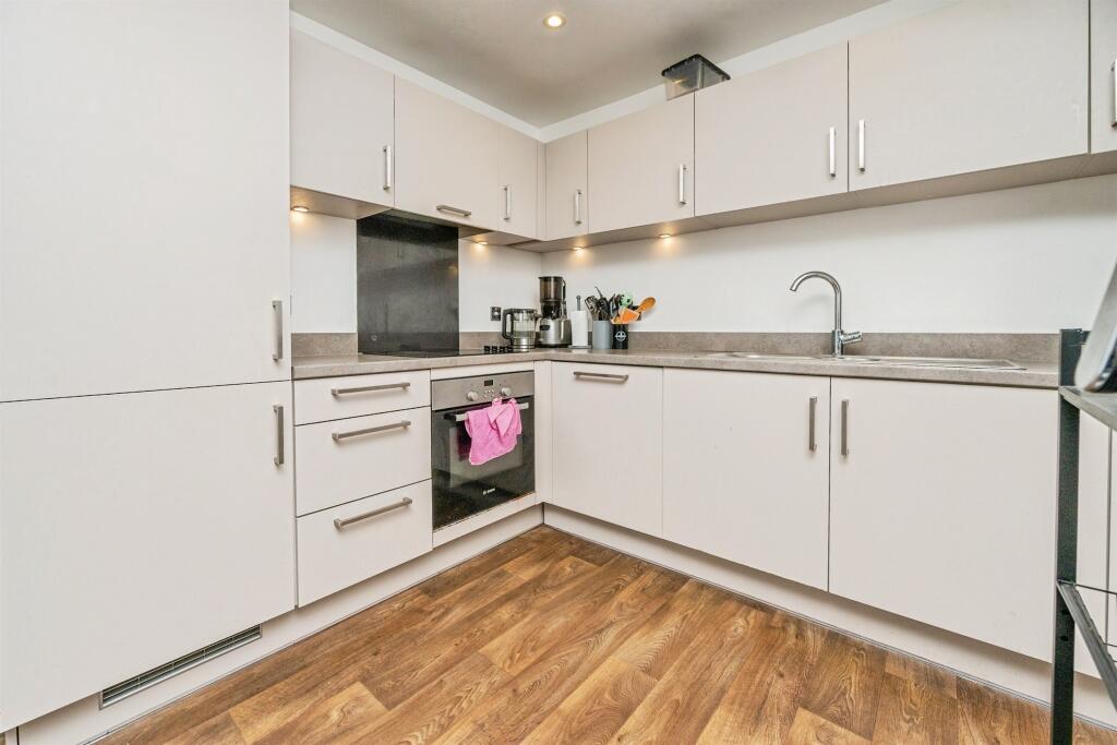 Bell Barn Road, Birmingham photo 3