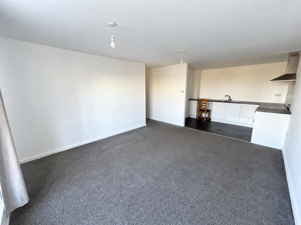 Apartment in Bridgwater, Somerset - View 5