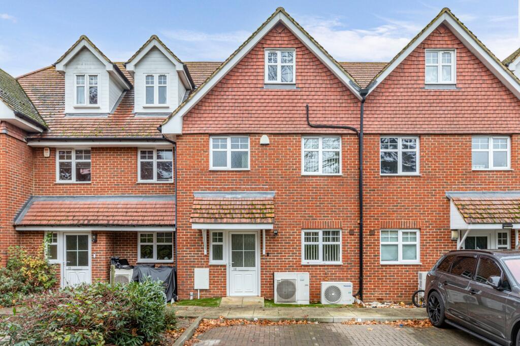 Main image of property: Loxley Close, Byfleet, West Byfleet, Woking, KT14