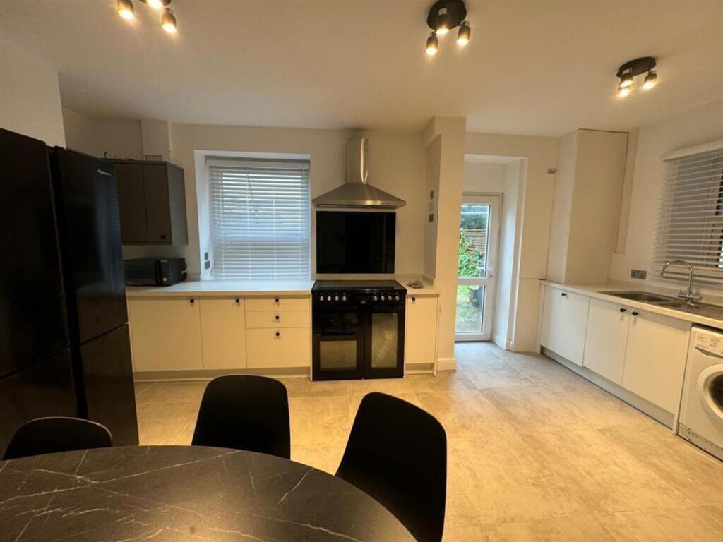1 bedroom semi-detached house for rent